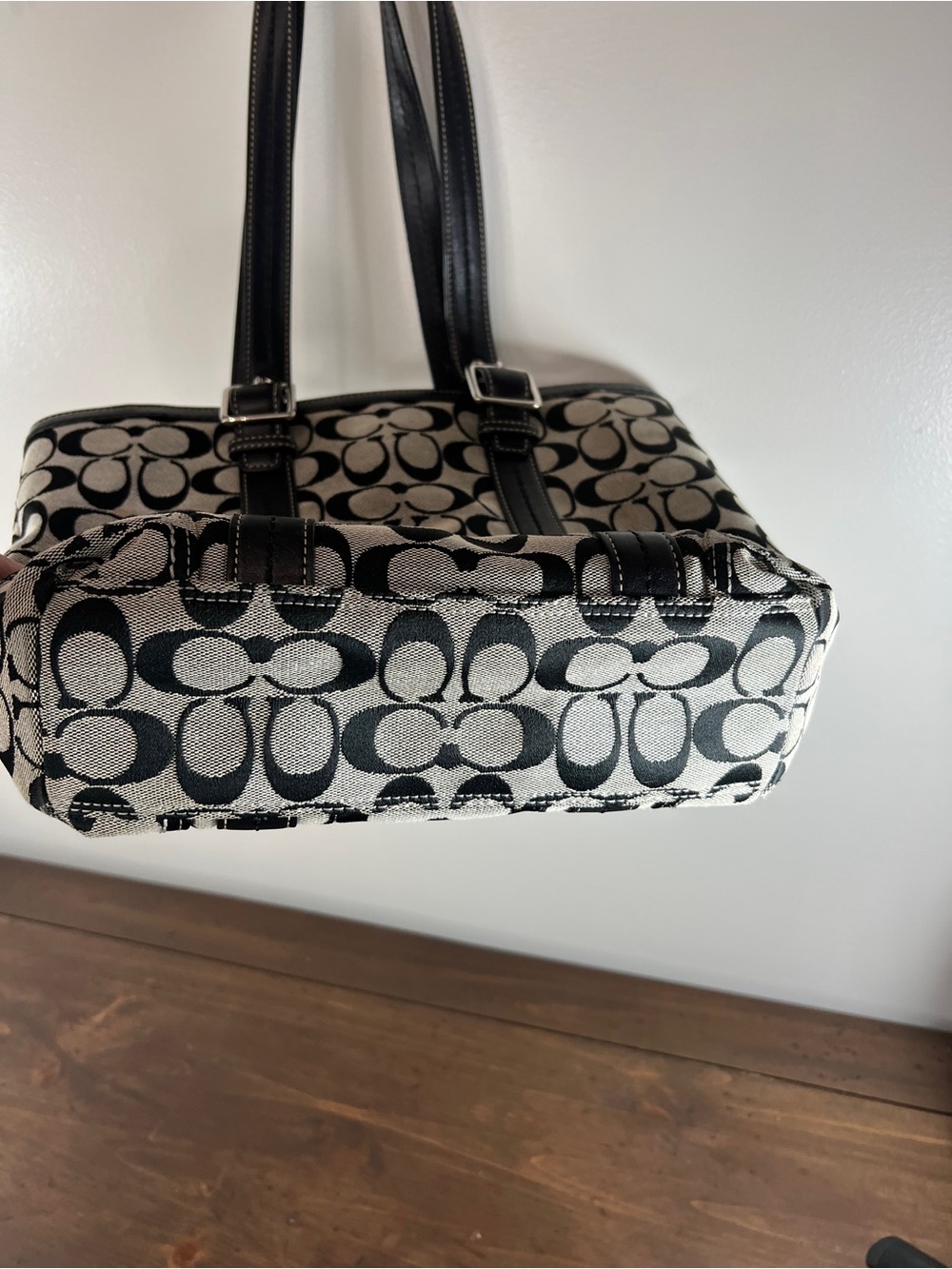 Vintage Coach Hamptons Signature tote bag in black and gray - Picture 4 of 6
